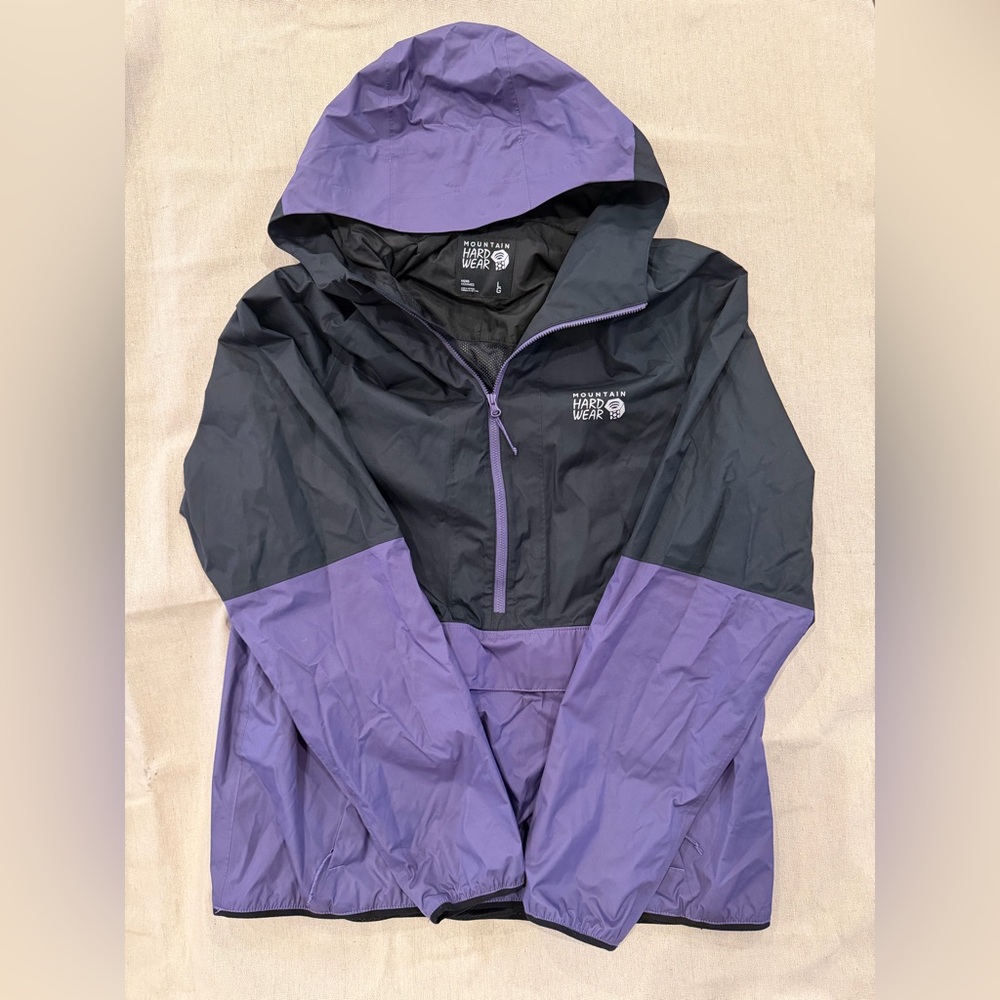 Mountain Hardwear Black and Purple Jacket